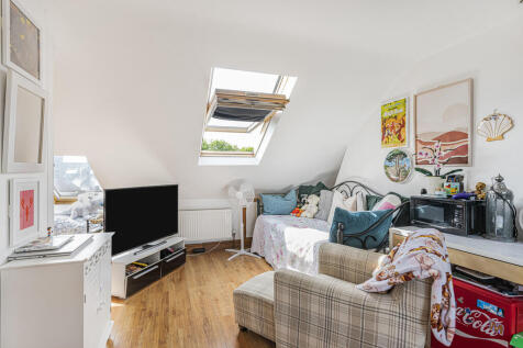 Bedroom 1 (3)