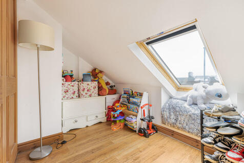 Bedroom 1 (4)