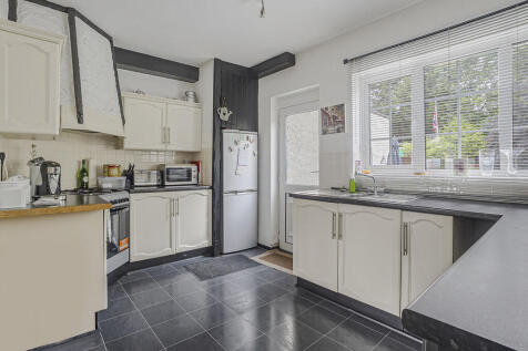 Kitchen (2)