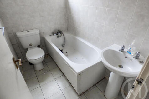 F4 235 whitegate (5).JPG