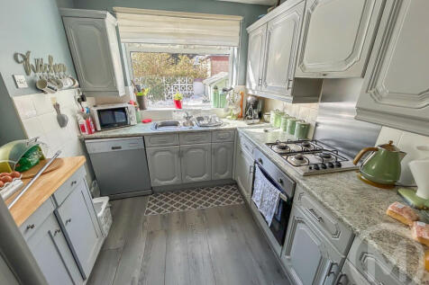 stephens  kitchen.JPG