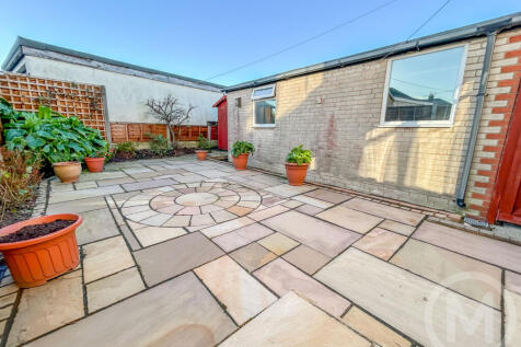 highcroft 8 (11).JPG