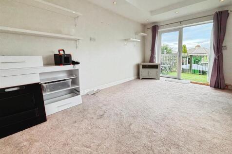 Third Reception Room/Bedroom 5.jpg
