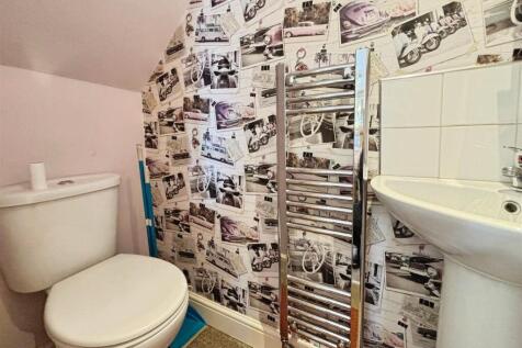 Downstairs WC.jpg