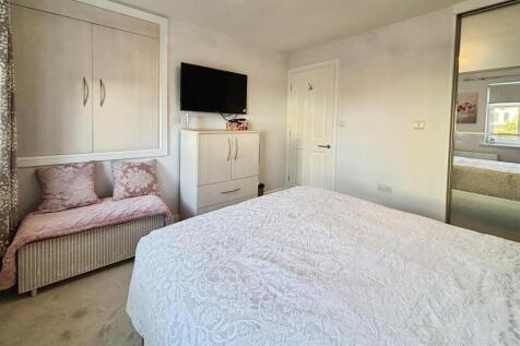 Extension Main Bedroom