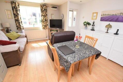 open plan kitchen/diner