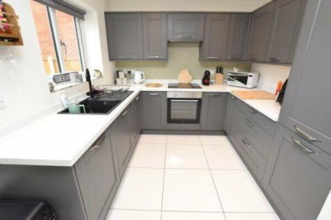open plan kitchen/diner