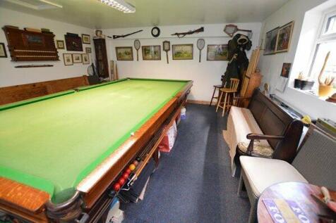 snooker room
