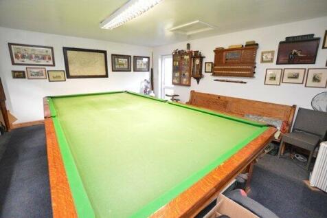 snooker room