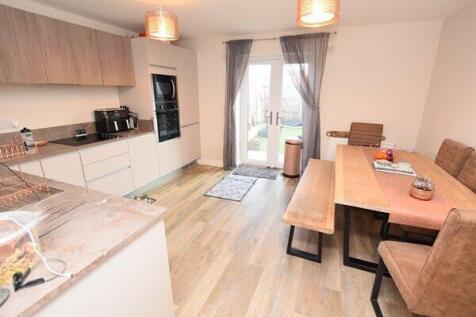 open plan kitchen/diner