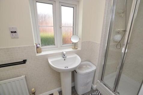 en-suite shower room