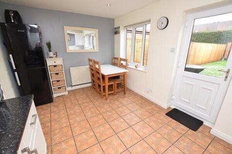 open plan kitchen/diner