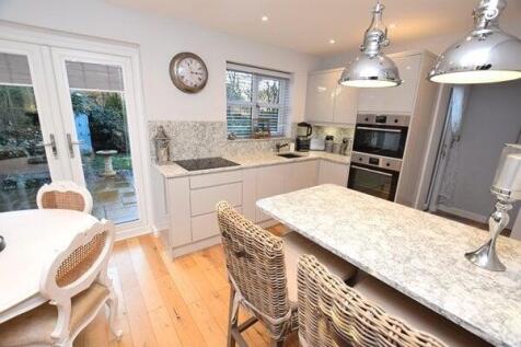 open plan kitchen/diner