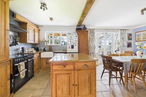 dining/kitchen