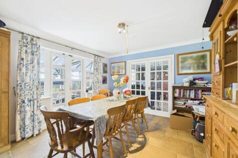 dining/kitchen