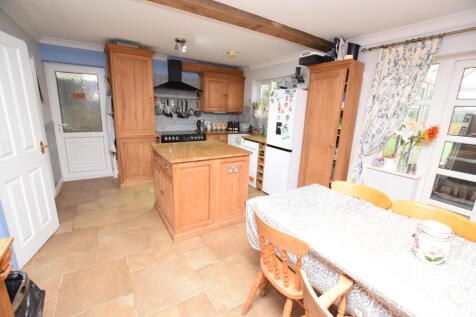 open plan kitchen &amp; dining room