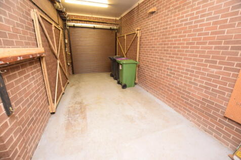 garage &amp; workshop