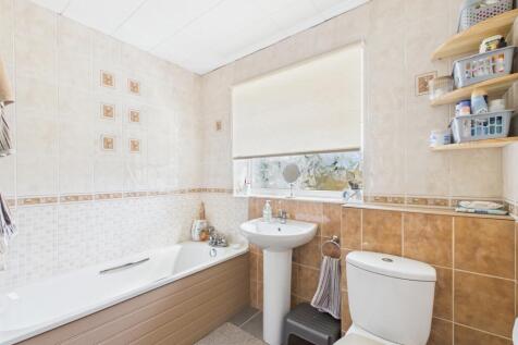 bath &amp; shower room