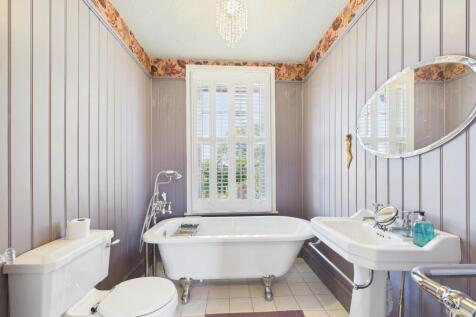 2nd bathroom