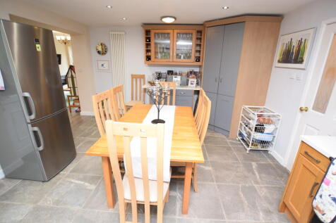 open plan kitchen/diner