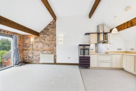 open plan lounge/dining room &amp; kitchen