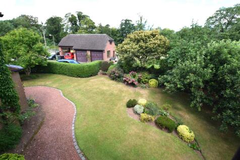front garden to garage