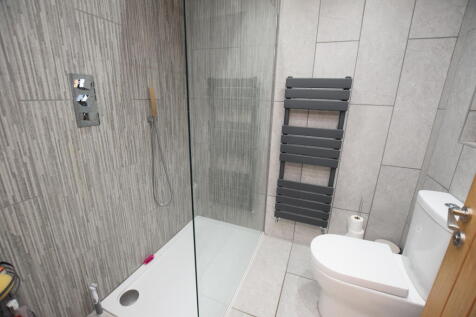 family shower room