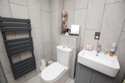 family shower room