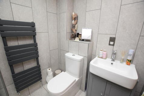 family shower room