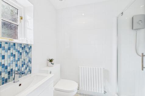 en-suite shower room