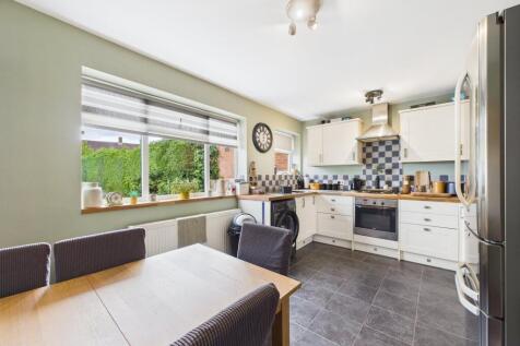 dining/kitchen