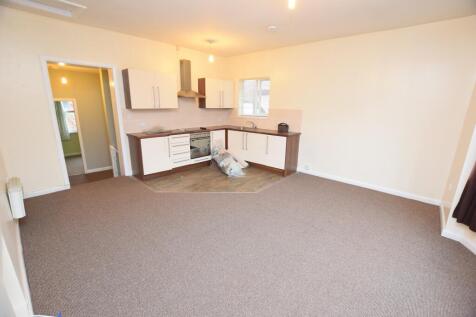open plan lounge /kitchen