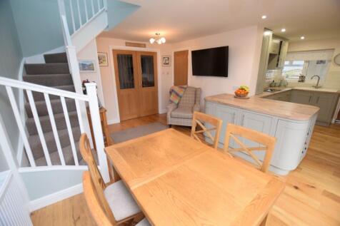 dining/kitchen