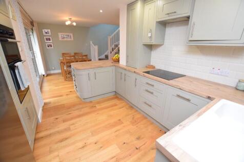 dining/kitchen
