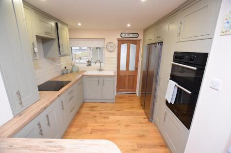 dining/kitchen