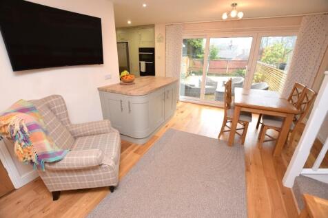 dining/kitchen