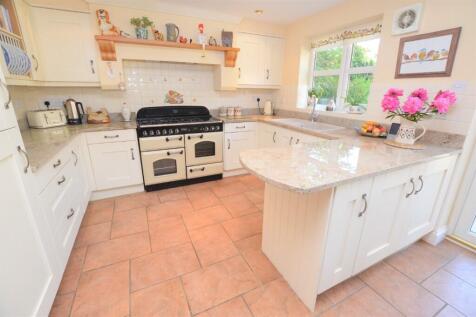 dining/kitchen