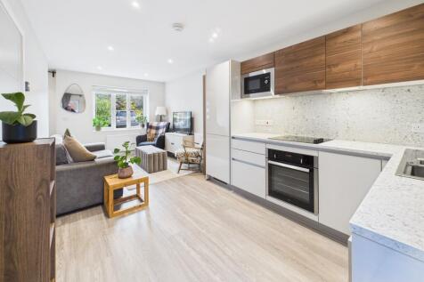 open plan lounge &amp; kitchen