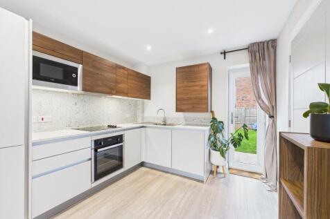 open plan lounge &amp; kitchen