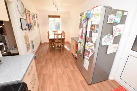 open plan kitchen/diner