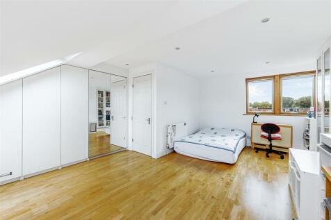 52 Coldershaw Road-16.jpg