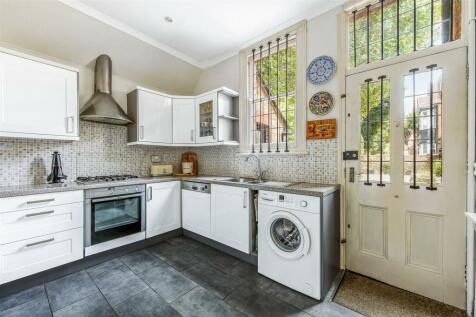 34 Regina Road Kitch.jpg