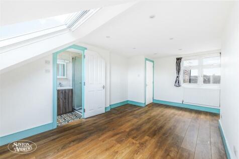 124 Elthorne Avenue-13.jpg