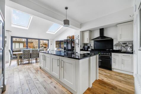 38 Graham Avenue-7.jpg