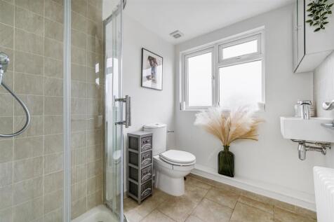 38 Graham Avenue-19.jpg
