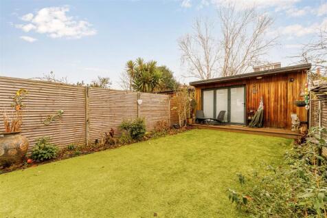 38 Graham Avenue-12.jpg