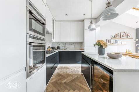 77 Salisbury Road-6.jpg