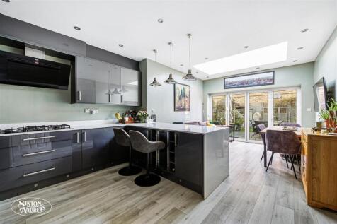 6 Regina Terrace-6.jpg