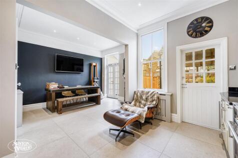24 Drayton Road-5.jpg