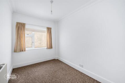 Flat 3, 2a Leyborne Avenue-8.jpg